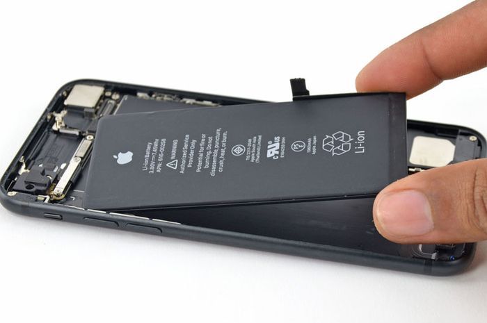 Berapa Persen Kesehatan Baterai Iphone Harus Diganti. Ini 6 Tanda-Tanda Baterai iPhone Kamu Bocor dan Harus Diganti