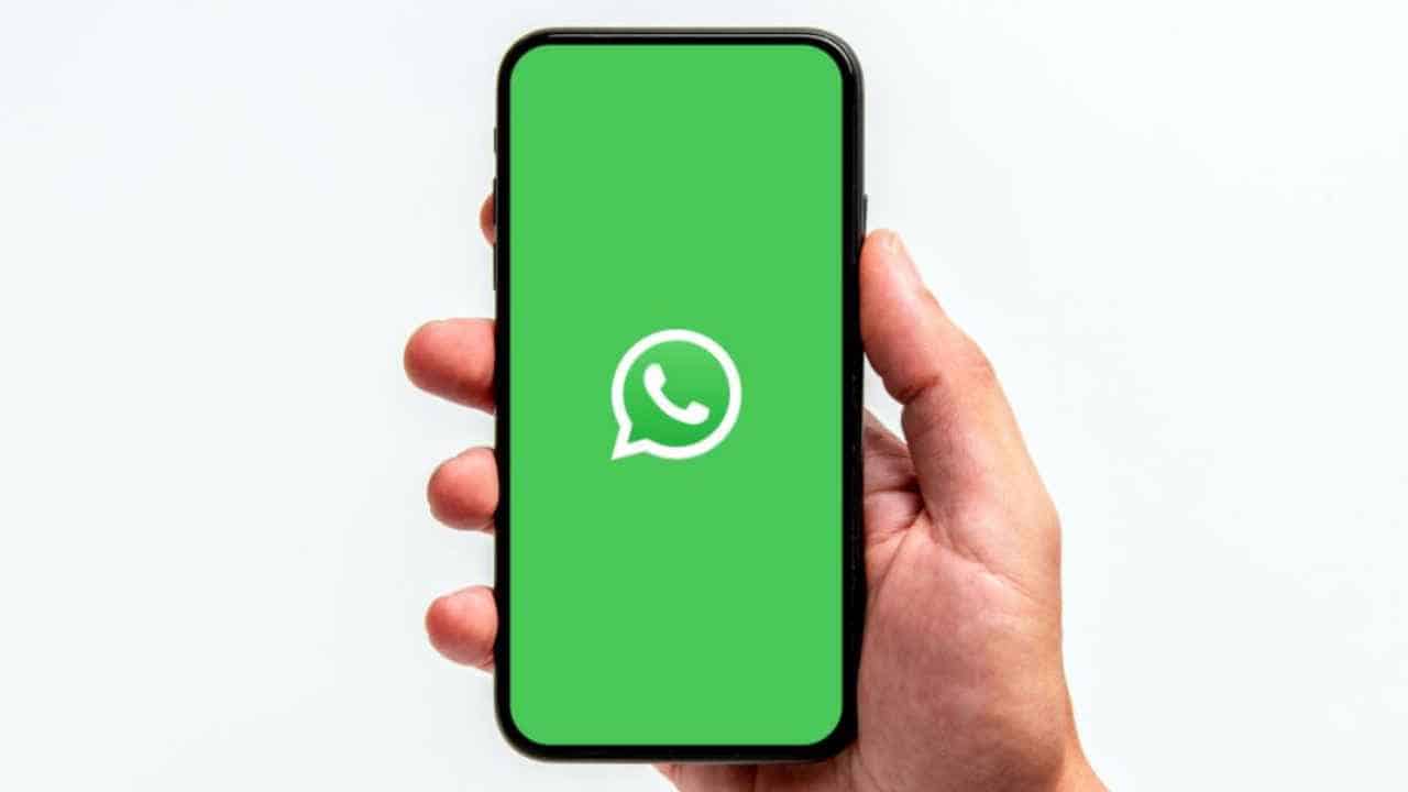 Cara Ngehack Whatsapp Orang. 12 Cara Hack WhatsApp yang Wajib Kamu Waspadai. Disertai Cara Pemulihannya!