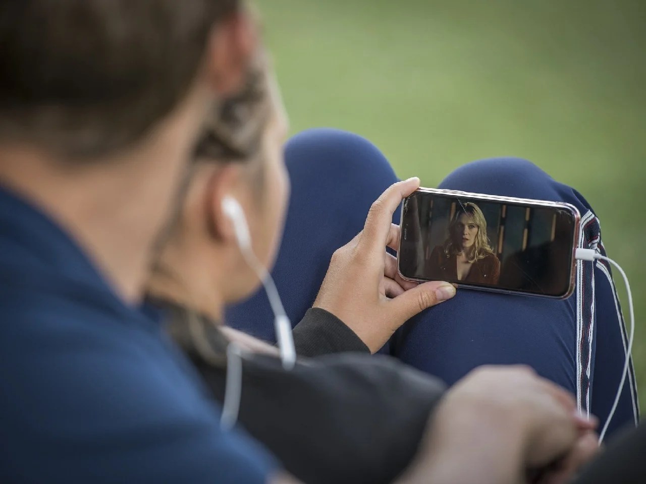 Cara Memasukan Subtitle Film. Cara Gabungkan Subtitle Film di HP Android Supaya Nonton Lebih Enak